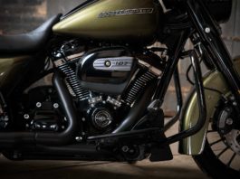 Road King Special,  Photos
