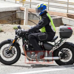 Upcoming Triumph Bonneville Bobber-spy shot-uae-dubai (2)