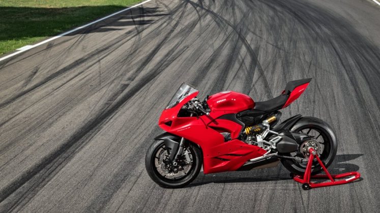 Ducati-Panigale-V2-wallpaper-uae-dubai