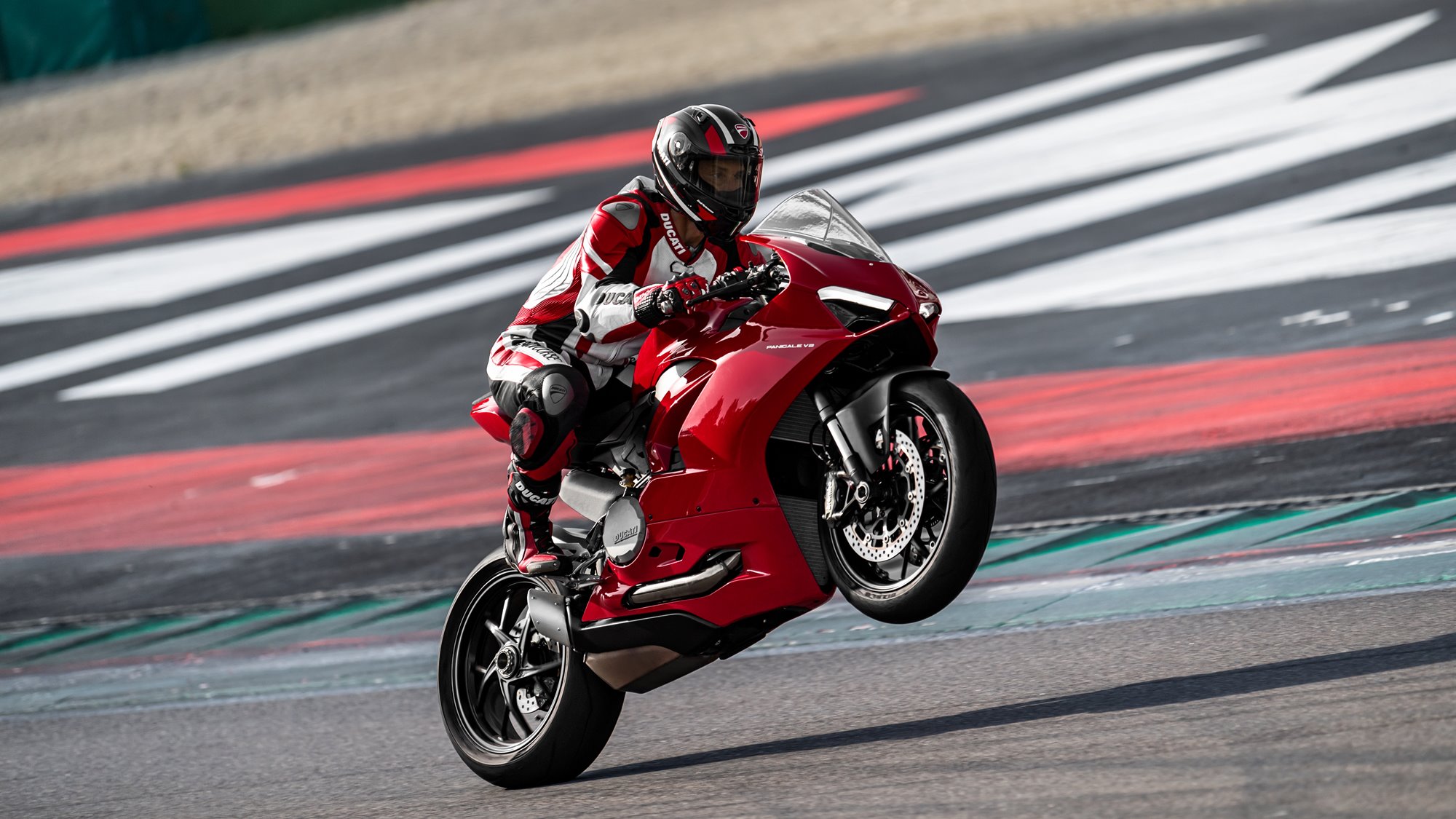 Ducati Panigale стант