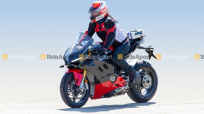 Ducati Panigale V4 Superleggera-test mule-uae-dubai