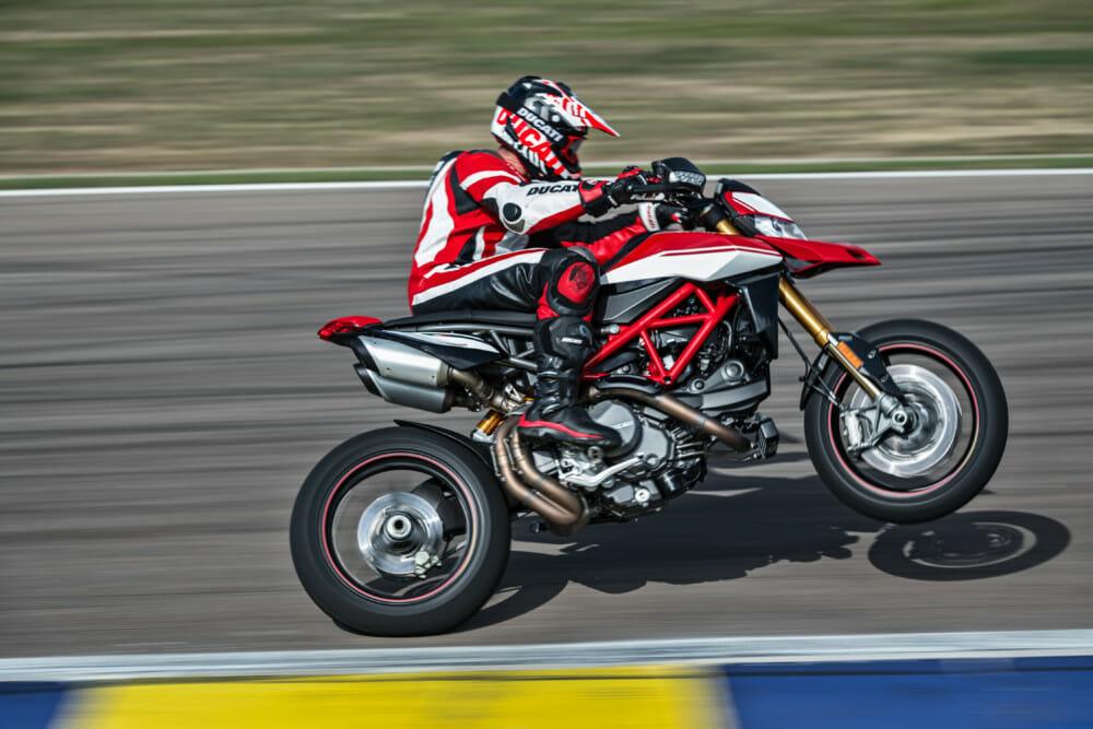 Ducati 2020 Ready 4 Red Tour-uae-dubai (3)