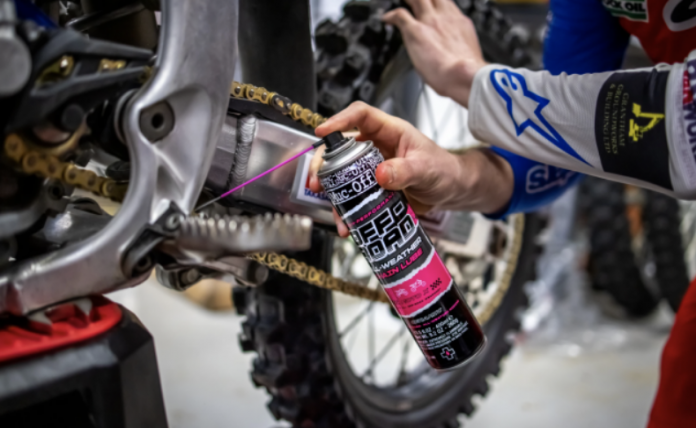 muc-off chain lube for off-road bikes