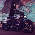 2021 harley davidson sportster s front right action