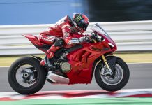 2022 Ducati Panigale V4 on track