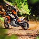 2023-KTM-890-ADVENTURE-R-slide