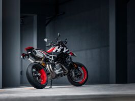2024 Ducati Hypermotard 950 RVE rear quarter