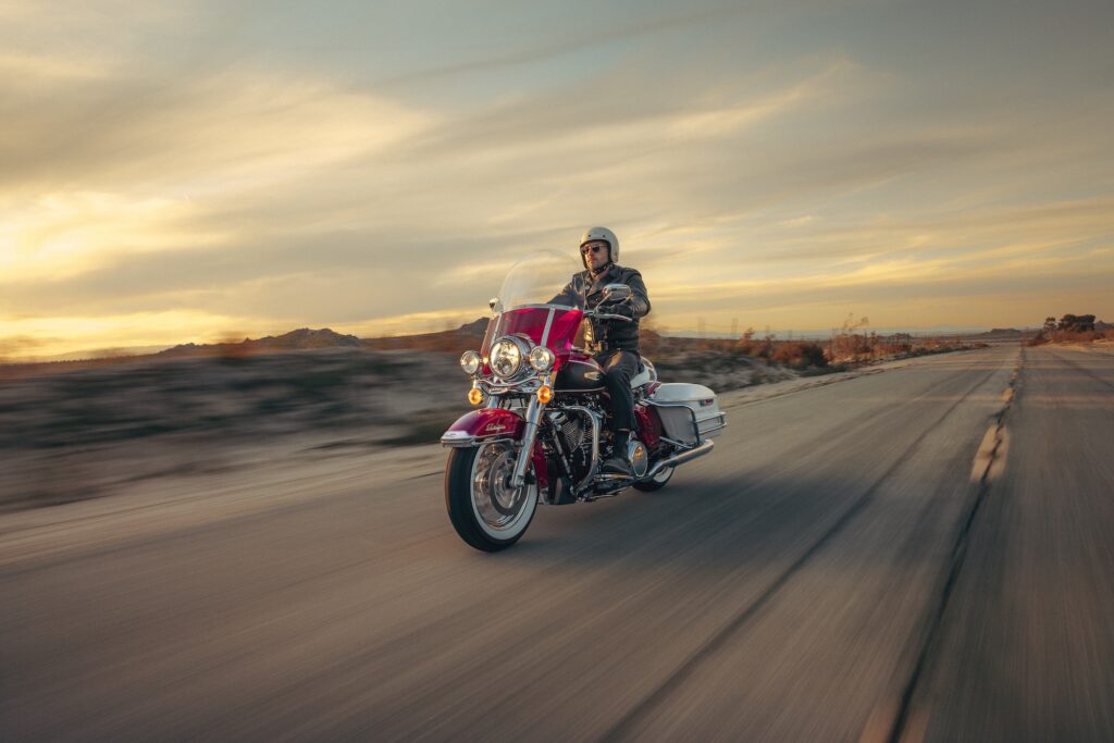 Harley-Davidson Electra Glide Highway King cruising