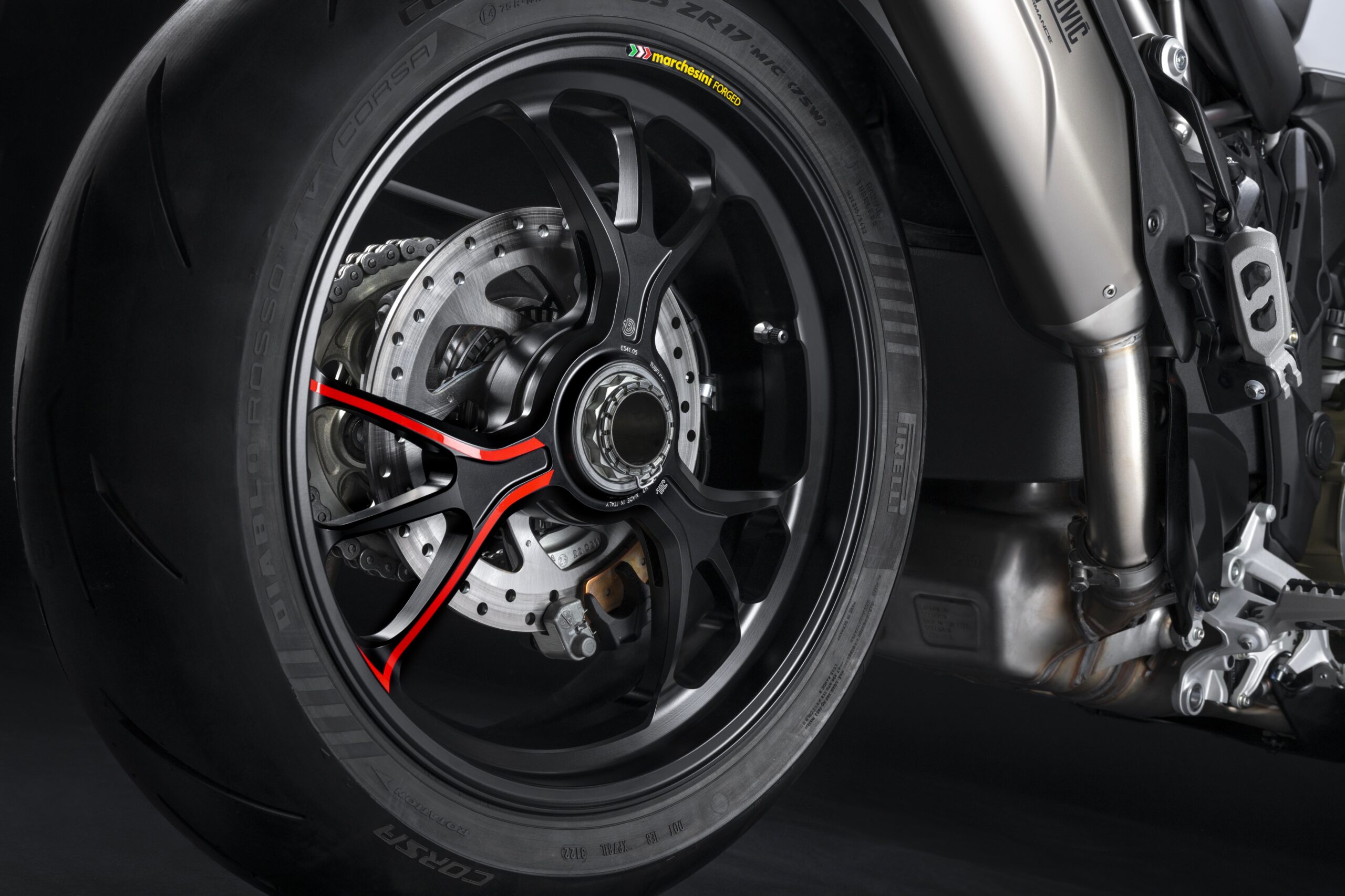 Ducati Multistrada V4 RS wheelie