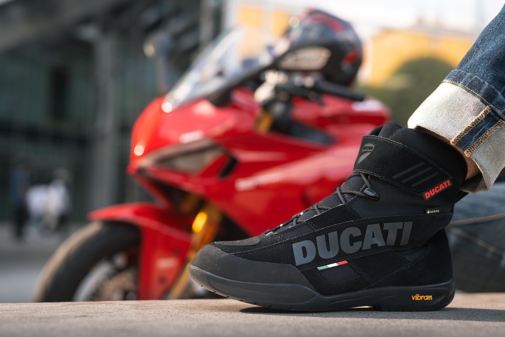 ducati company c4 riding boots side