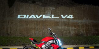 ducati diavel v4 front quarter red