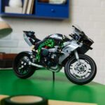 lego-technic-kawasaki-ninja-h2r-scale-model-desk