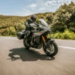 suzuki-gsxs1000gx-front quarter right