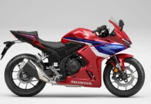 Honda CBR400R and NX400 Greet Enthusiasts in Japan