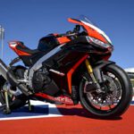 Aprilia-RSV4-Factory-SE-SBK-livery-front quarter