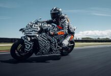 2025 KTM 990 RC cornering