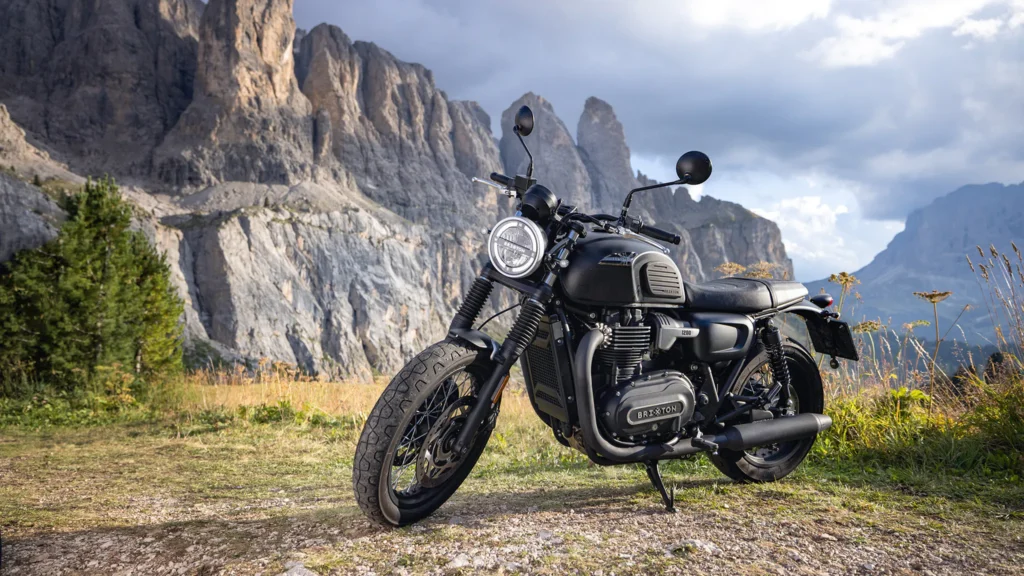 Brixton-Cromwell-1200_front quarter