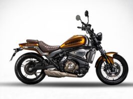 RR 551 Ultra,  Photos