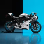CFMoto 675 SR-R right side