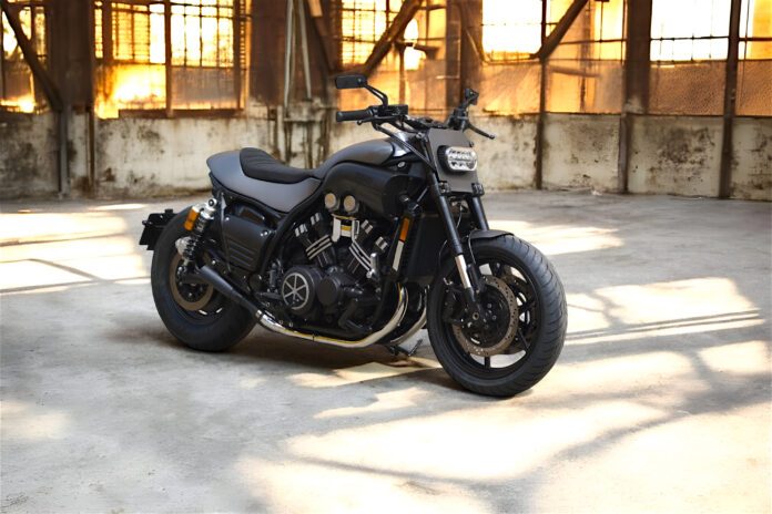 Yamaha VMAX Neoracer by LDK front quarter