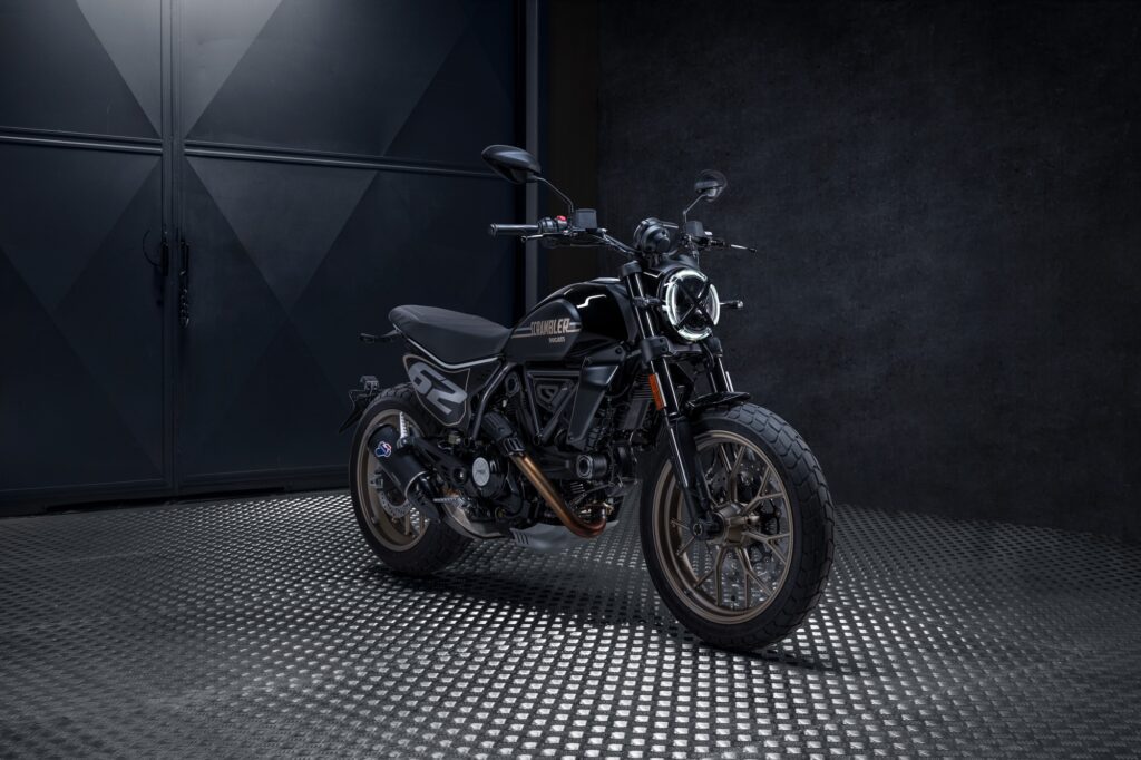 2025 ducati scrambler full throttle front quarter