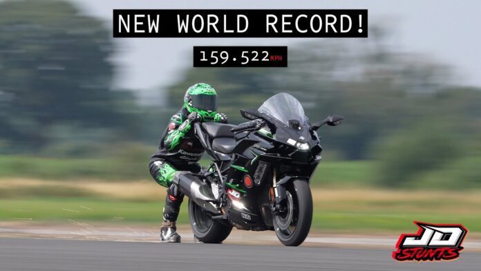 Kawasaki Ninja H2 SX-World Record Set for Being Dragged Behind a Motorcycle