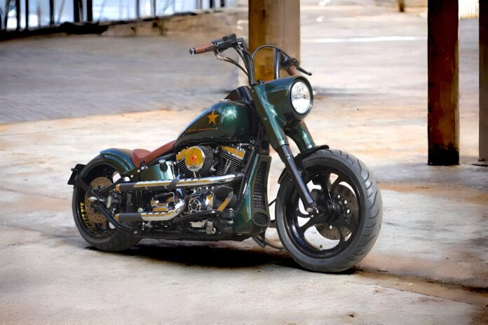 custom harley davidson captain america front right