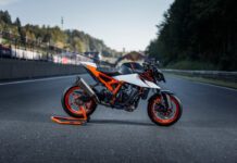 KTM 990 Duke R Is Here – More Power, More Tech, More Thrills 2025-KTM-990-DUKE-R-right side