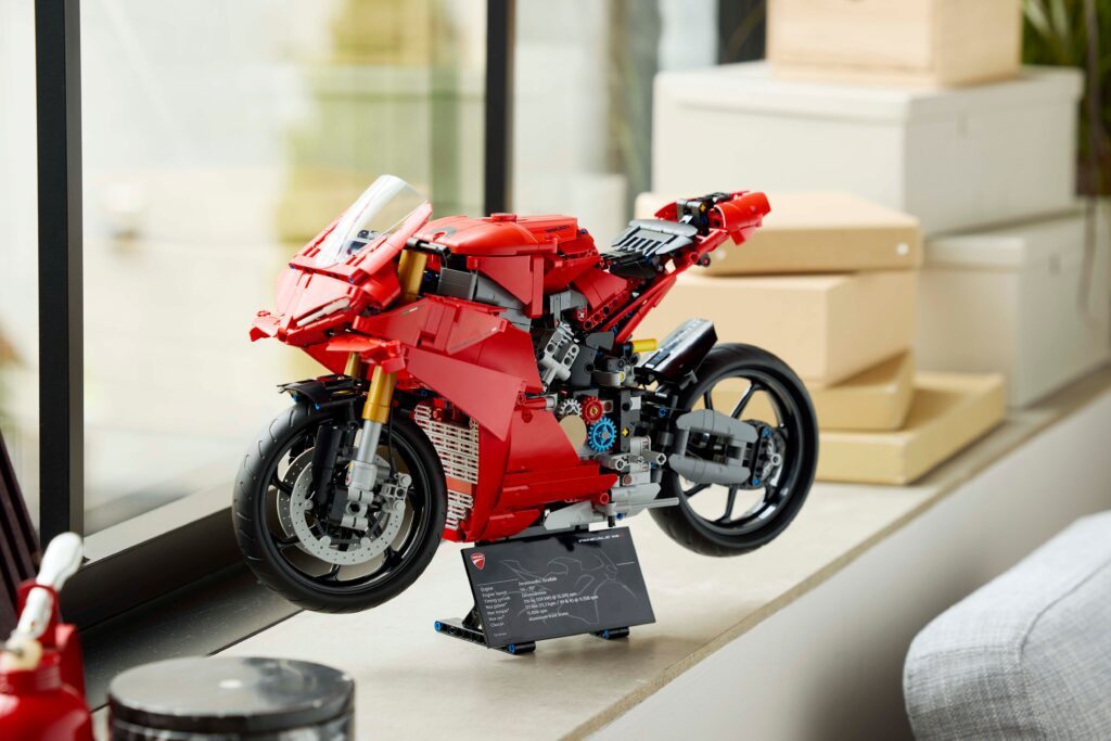 ducati panigale v4 s lego front quarter