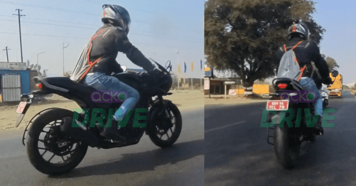 Triumph_Thruxton_400_spy shots