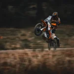 2025 ktm 390 adventure r wheelie