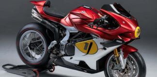MV Agusta Superveloce 1000 Ago front quarter