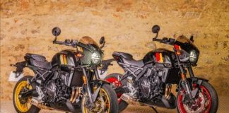 suzuki GSX8T and GSX8TT front quarter