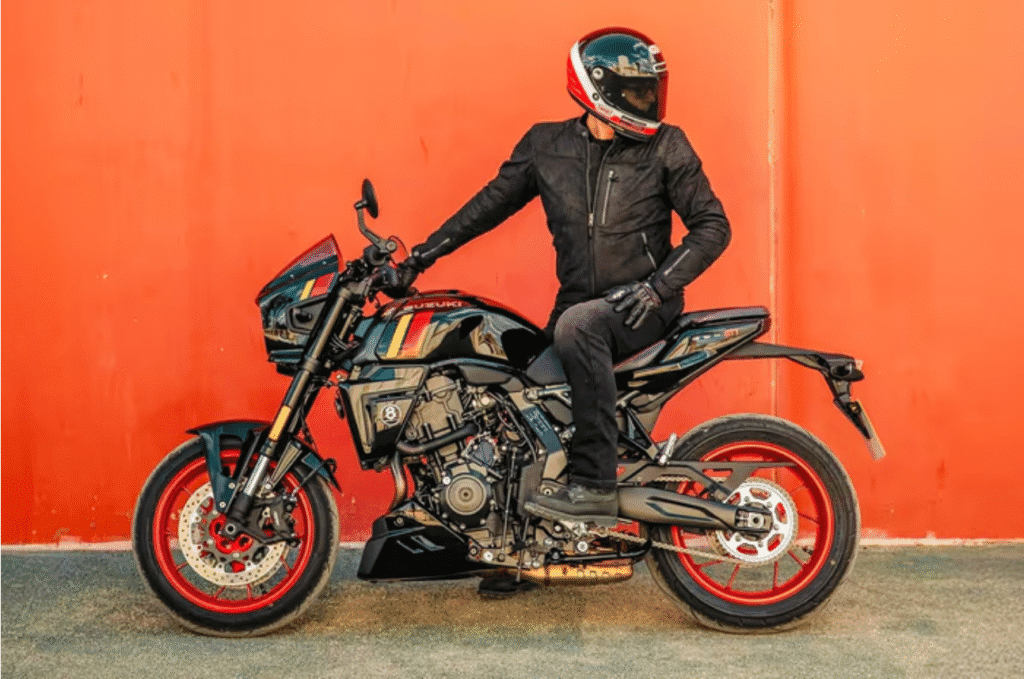 suzuki GSX8T and GSX8TT left side