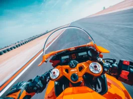 2026-ktm-990-rc-r-cockpit