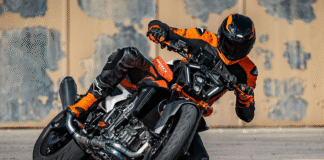2026 KTM 990 Duke