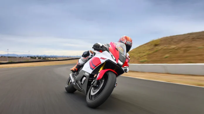 2026 yamaha r7 corner