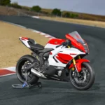 2026 yamaha r7 front quarter