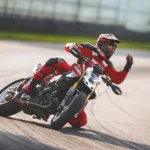 ducati-hypermotard-v2-3