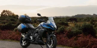 Triumph Tiger Sport 800 Tour front quarter