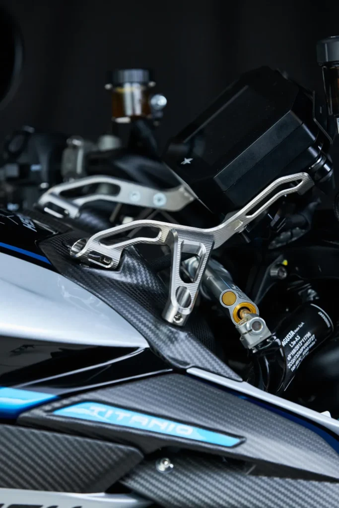 MV Agusta Rush Titanio