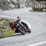 2026 Ducati Monster V2 (2)