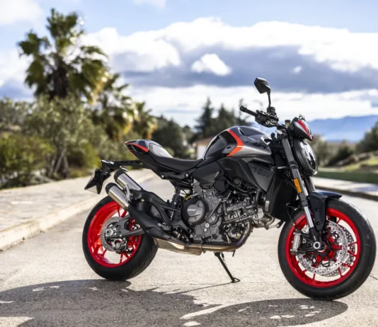 Ducati Monster V2 Gets New Sport Livery Inspired by the Iconic S4 2026 Ducati Monster V2