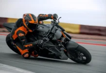 KTM 1390 Super Duke RR Track Is A Carbon-Fibre Naked Monster