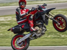 2027 Ducati Hypermotard 698 Mono Nera
