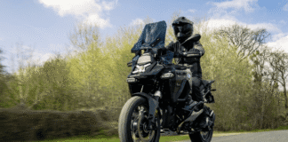 BMW R 1300 GS Adventure Dark Edition front quarter